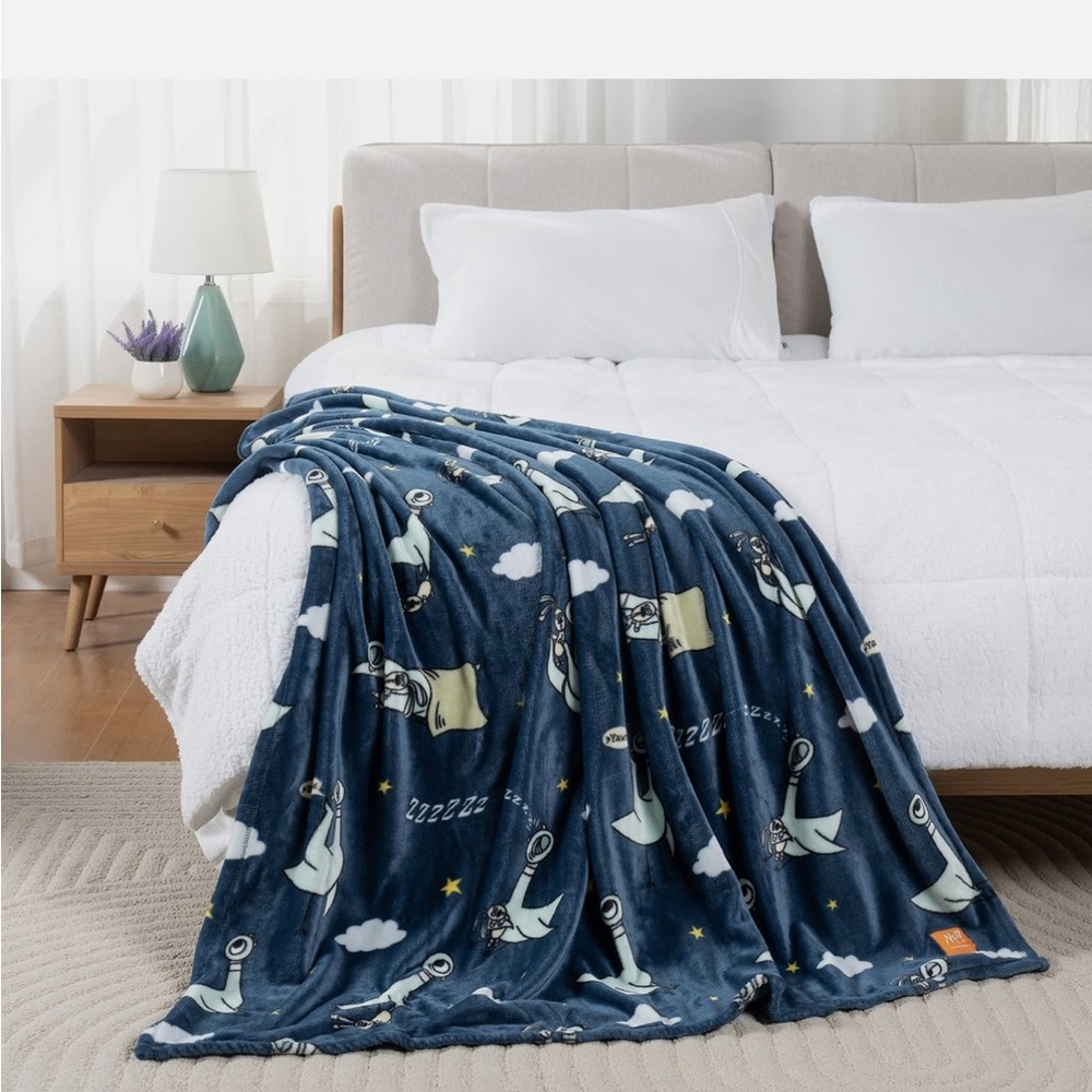 Cozy Blue Sloth Print Blanket